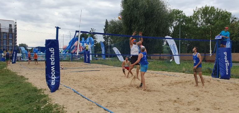 II Turniej w siatkówkę plażową