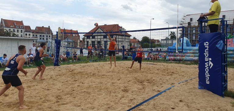 II Turniej w siatkówkę plażową