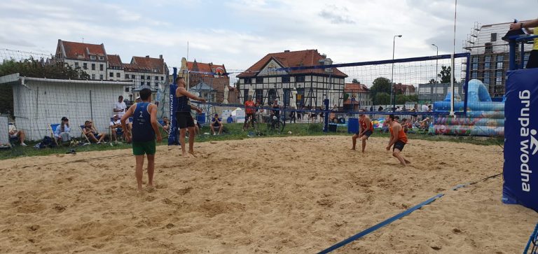 II Turniej w siatkówkę plażową