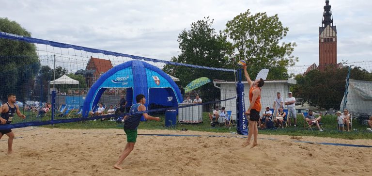 II Turniej w siatkówkę plażową