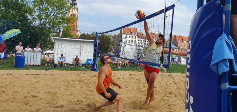 II Turniej w siatkówkę plażową