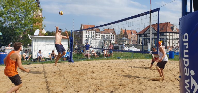 II Turniej w siatkówkę plażową