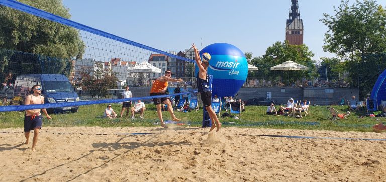 II Turniej w siatkówkę plażową