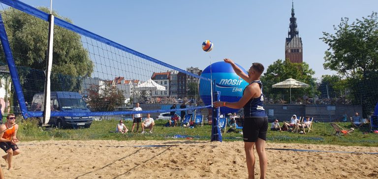 II Turniej w siatkówkę plażową