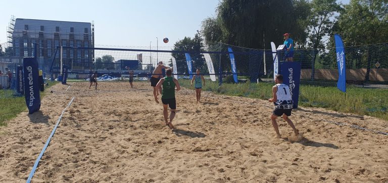 II Turniej w siatkówkę plażową