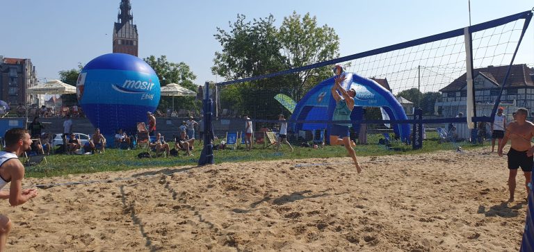 II Turniej w siatkówkę plażową