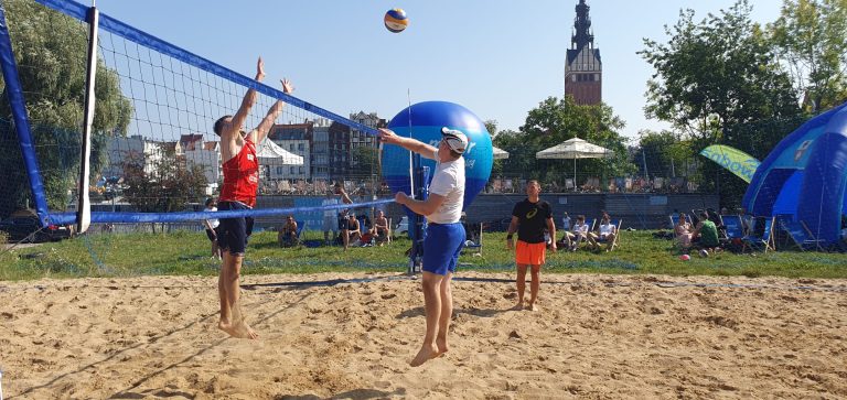 II Turniej w siatkówkę plażową