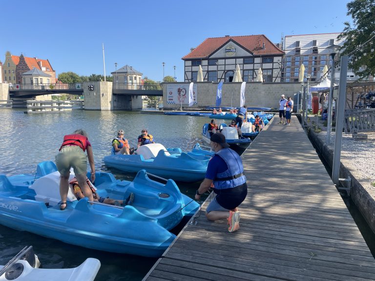 Wycieczka na rowerach wodnych