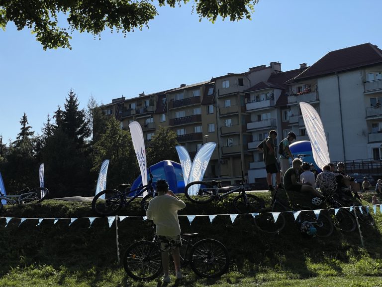 Zawody na pumptracku w parku Traugutta