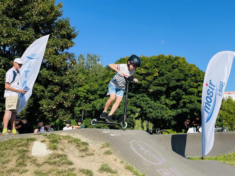 Zawody na pumptracku w parku Traugutta