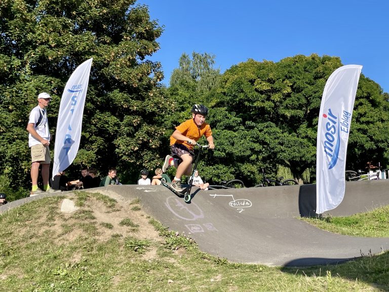 Zawody na pumptracku w parku Traugutta