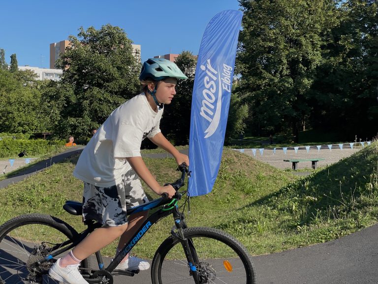 Zawody na pumptracku w parku Traugutta