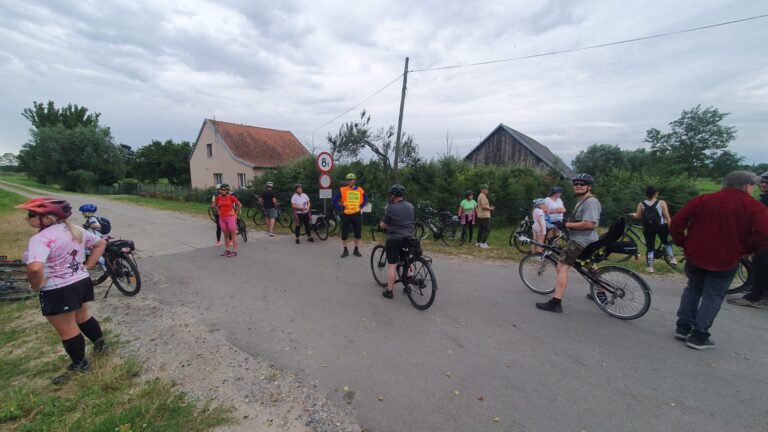 Popołudniowa wycieczka rowerowa (rzeka Tina)
