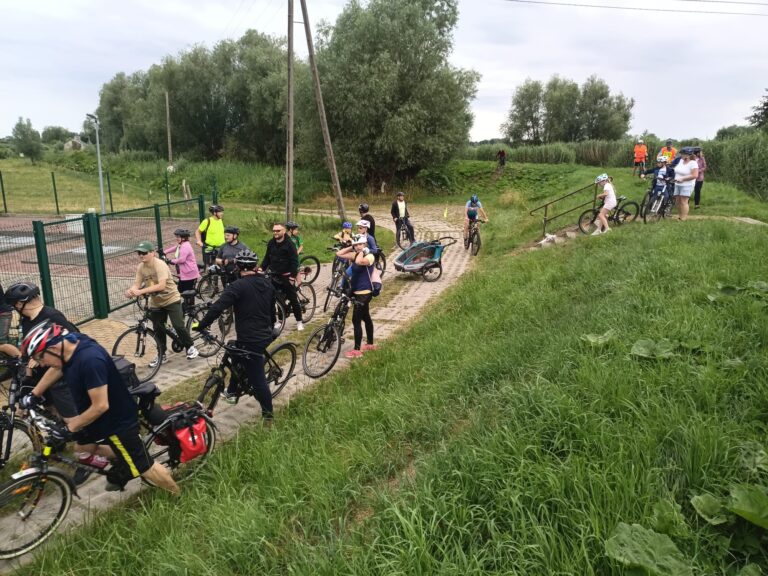 Popołudniowa wycieczka rowerowa (rzeka Tina)