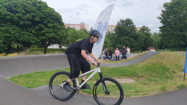 Zawody na pumptracku (ul. Oliwska)