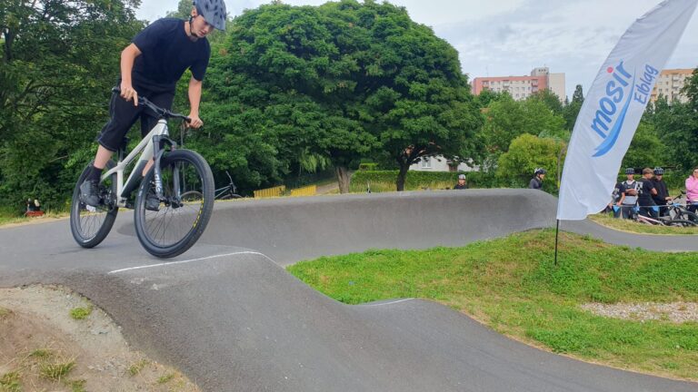 Zawody na pumptracku (ul. Oliwska)