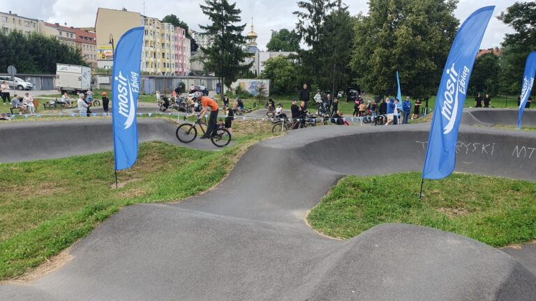 Zawody na pumptracku (ul. Oliwska)