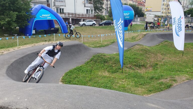 Zawody na pumptracku (ul. Oliwska)