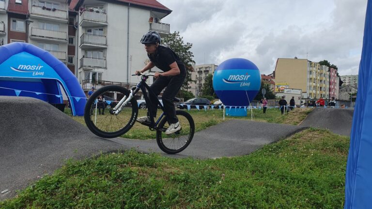 Zawody na pumptracku (ul. Oliwska)