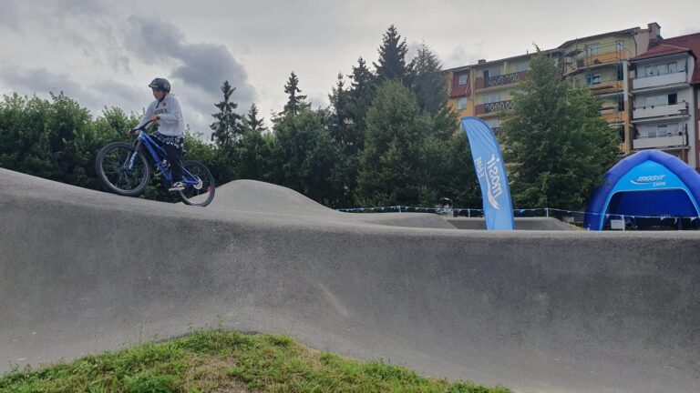 Zawody na pumptracku (ul. Oliwska)