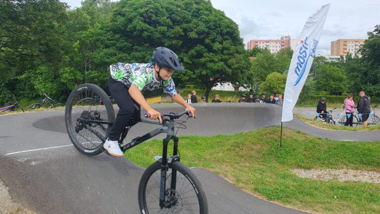 Zawody na pumptracku (ul. Oliwska)