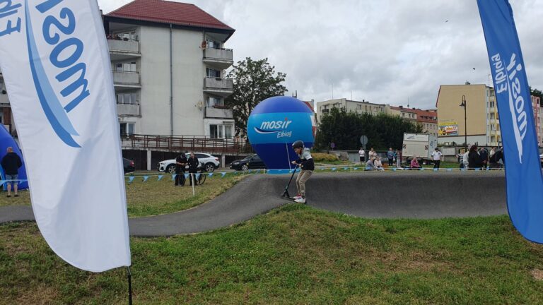 Zawody na pumptracku (ul. Oliwska)