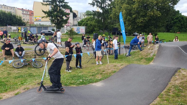 Zawody na pumptracku (ul. Oliwska)