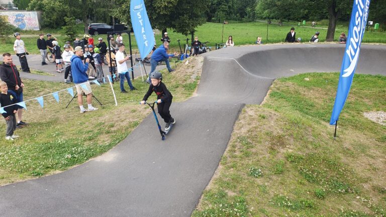 Zawody na pumptracku (ul. Oliwska)