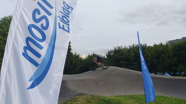 Zawody na pumptracku (ul. Oliwska)