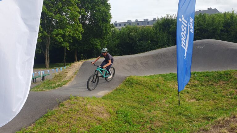 Zawody na pumptracku (ul. Oliwska)