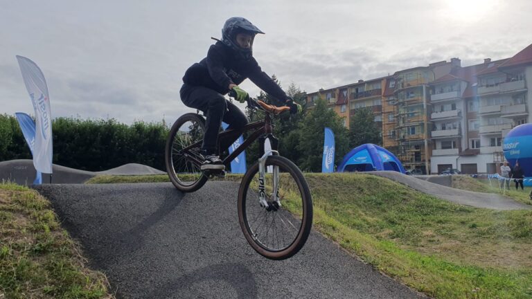 Zawody na pumptracku (ul. Oliwska)
