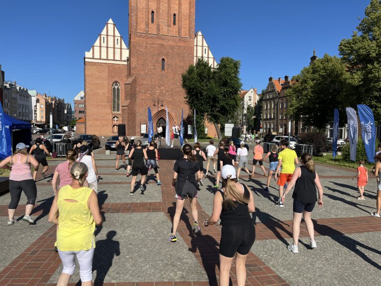 Zumba w plenerze (Plac Katedralny)