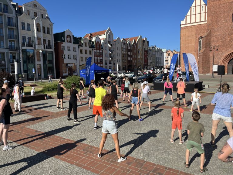 Zumba w plenerze (Plac Katedralny)
