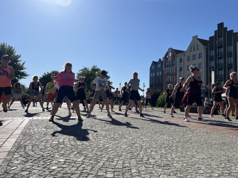 Zumba w plenerze (Plac Katedralny)