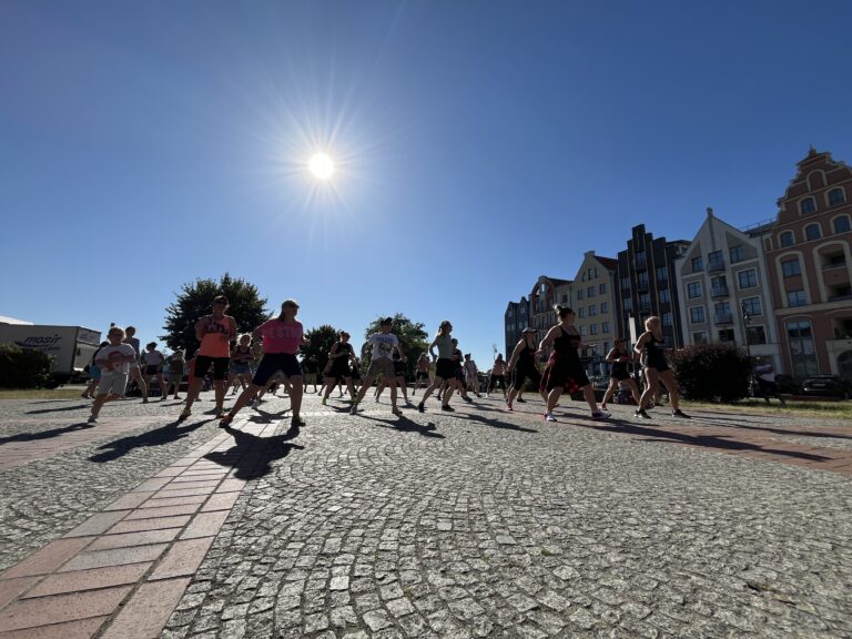Zumba w plenerze (Plac Katedralny)