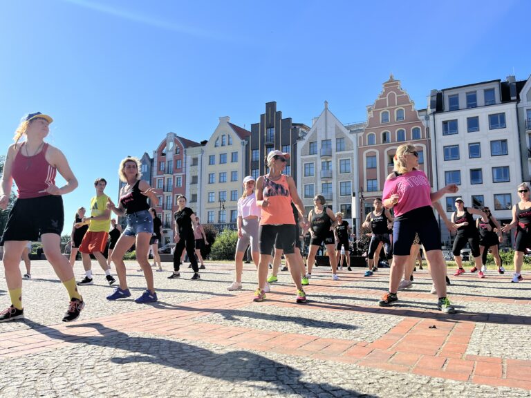 Zumba w plenerze (Plac Katedralny)