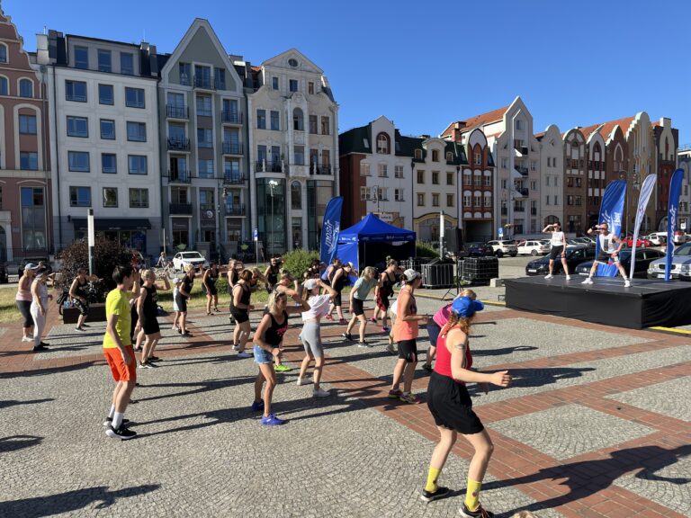Zumba w plenerze (Plac Katedralny)