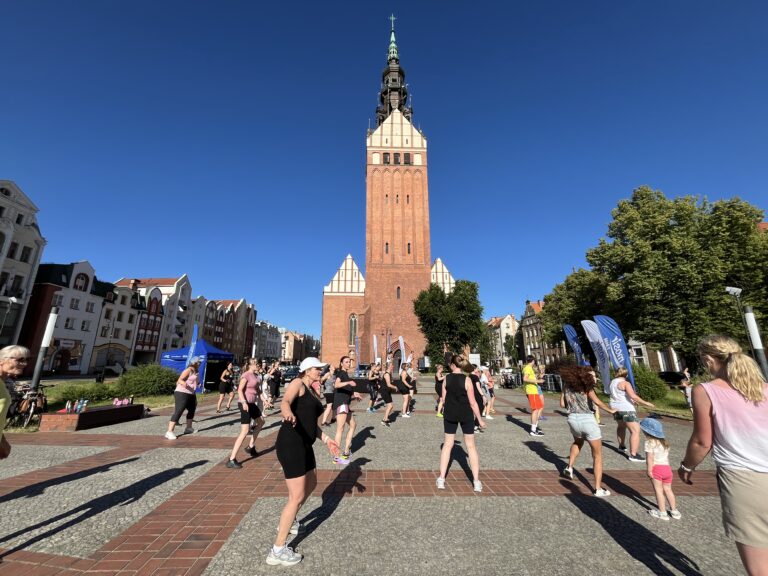 Zumba w plenerze (Plac Katedralny)