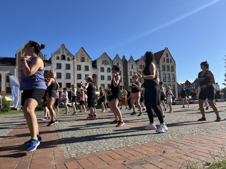 Zumba w plenerze (Plac Katedralny)