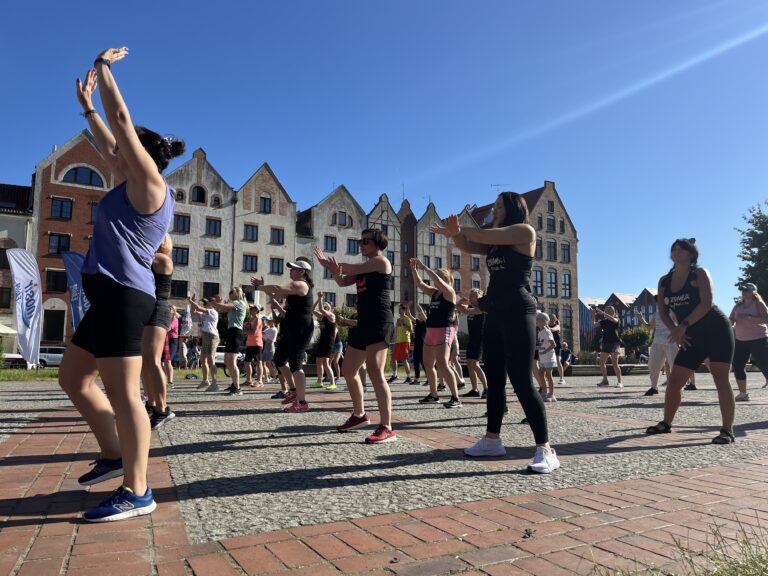 Zumba w plenerze (Plac Katedralny)