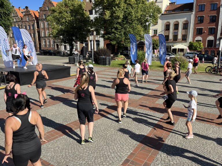 Zumba w plenerze (Plac Katedralny)