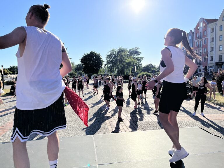 Zumba w plenerze (Plac Katedralny)