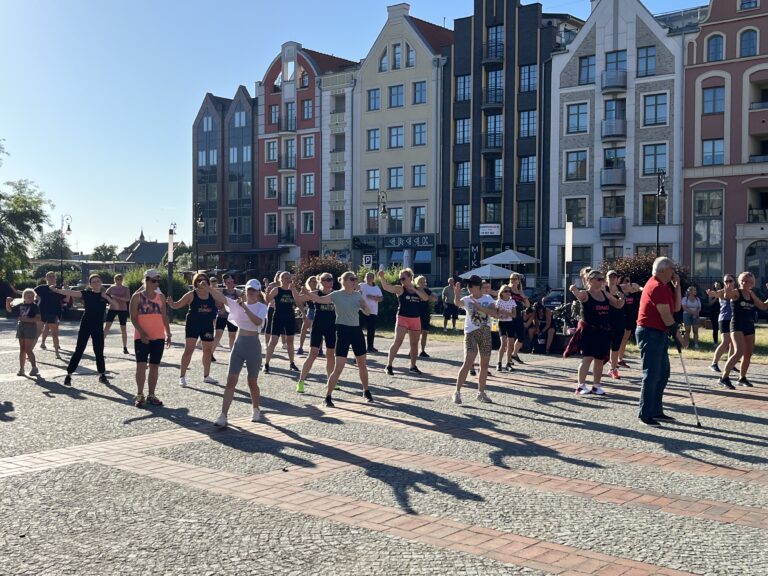 Zumba w plenerze (Plac Katedralny)