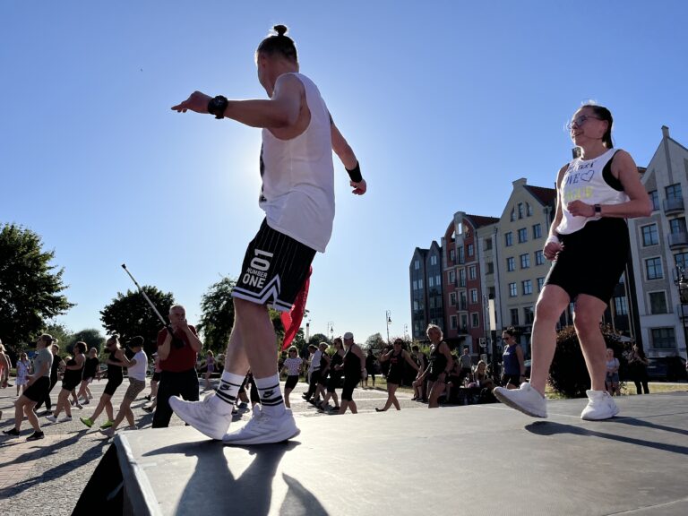 Zumba w plenerze (Plac Katedralny)