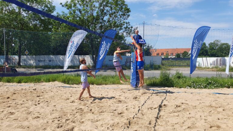 Turniej w siatkówkę plażową 2025