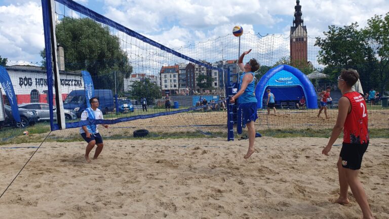 Turniej w siatkówkę plażową 2025