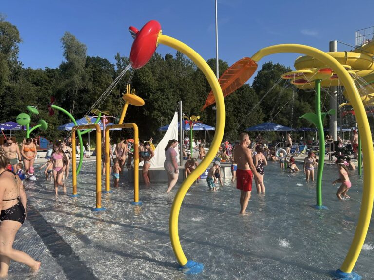 Długi weekend w Parku Wodnym Dolinka