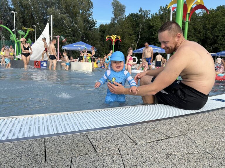 Długi weekend w Parku Wodnym Dolinka