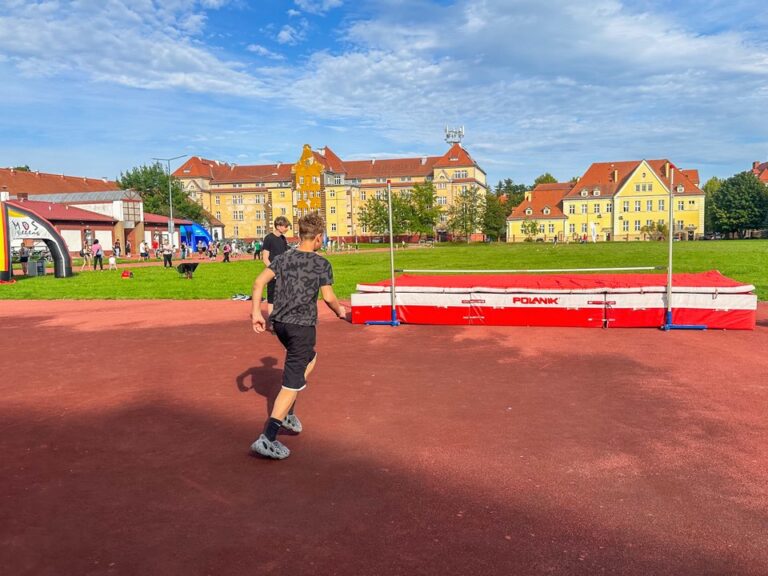 Zawody lekkoatletyczne dla dzieci i młodzieży