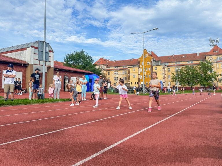 Zawody lekkoatletyczne dla dzieci i młodzieży